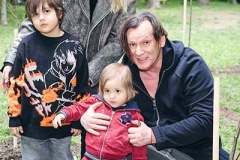 Игорь Миркурбанов с семьей